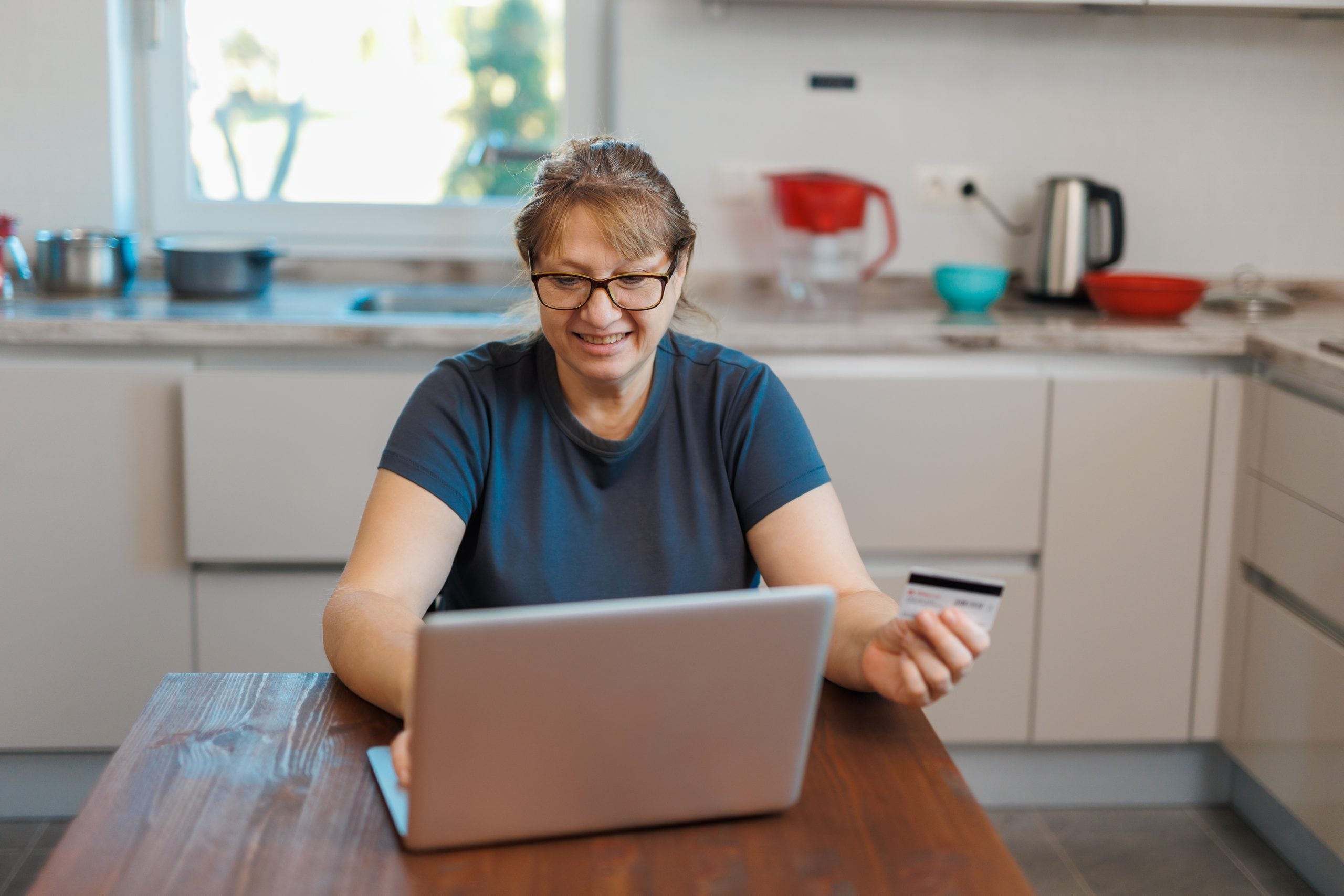 Person making an online payment for a short-term loan
